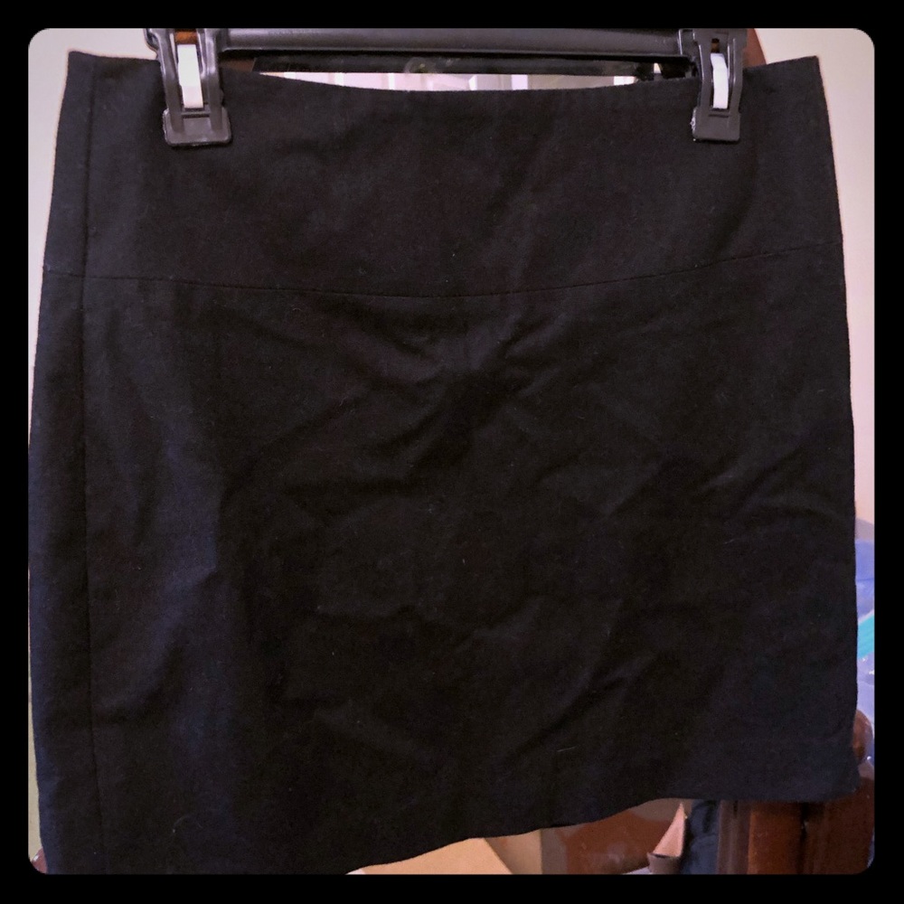 Banana Republic black skirt